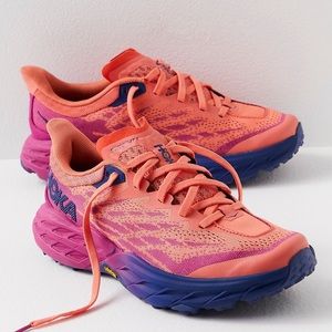 HOKA Speedgoat 5 Sneakers